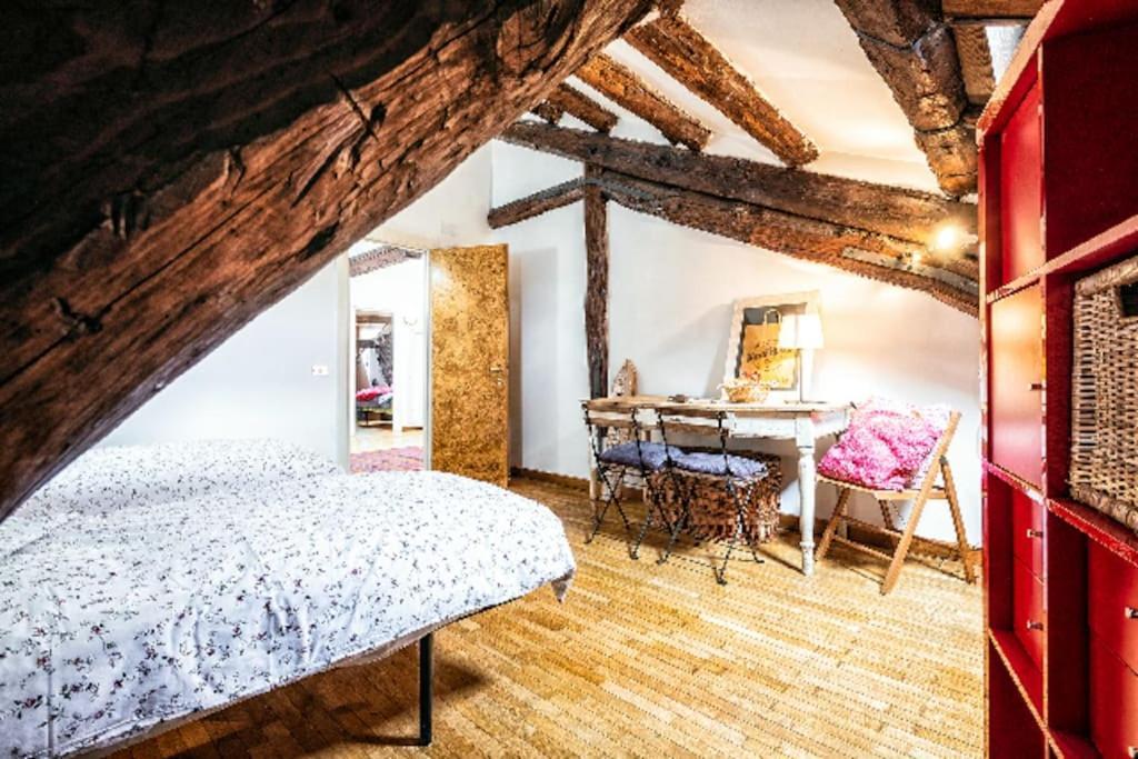 Loft Overlooking The Old Town . Feltre Buitenkant foto