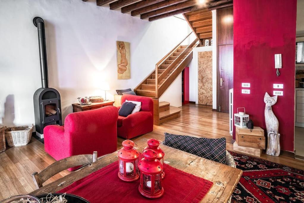 Loft Overlooking The Old Town . Feltre Buitenkant foto